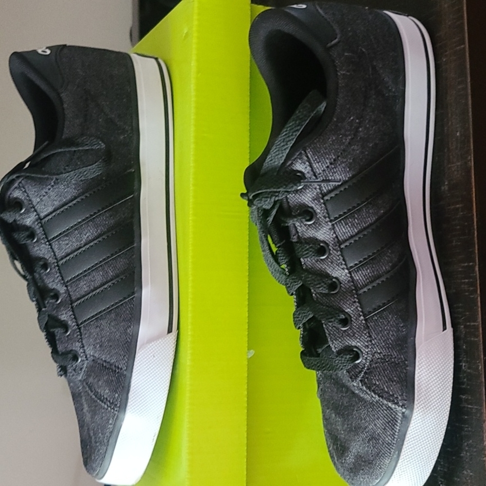 Adidas Neo